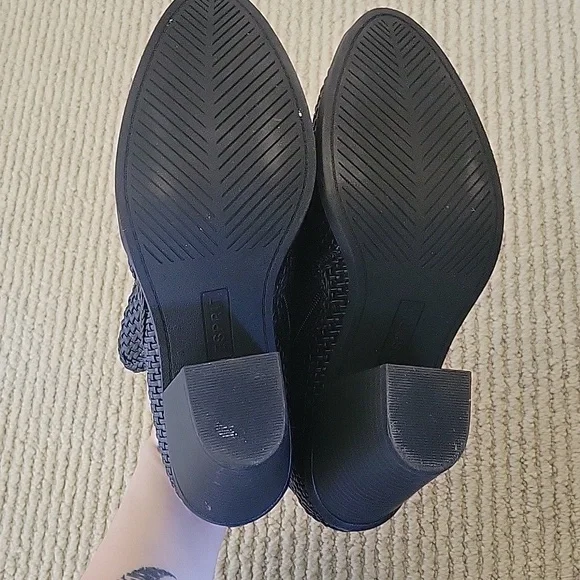 Esprit Woven Black Booties - Picture 5 of 6